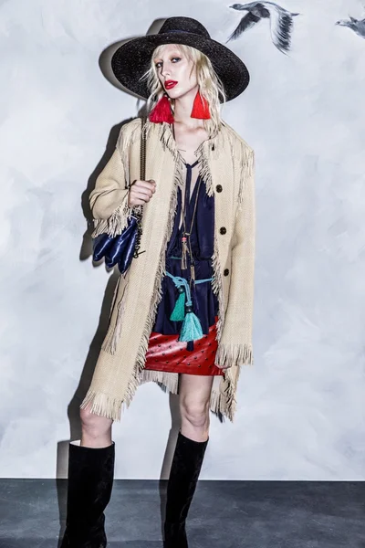 Look 2